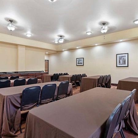 Best Western Plus Goliad Inn & Suites Exterior photo