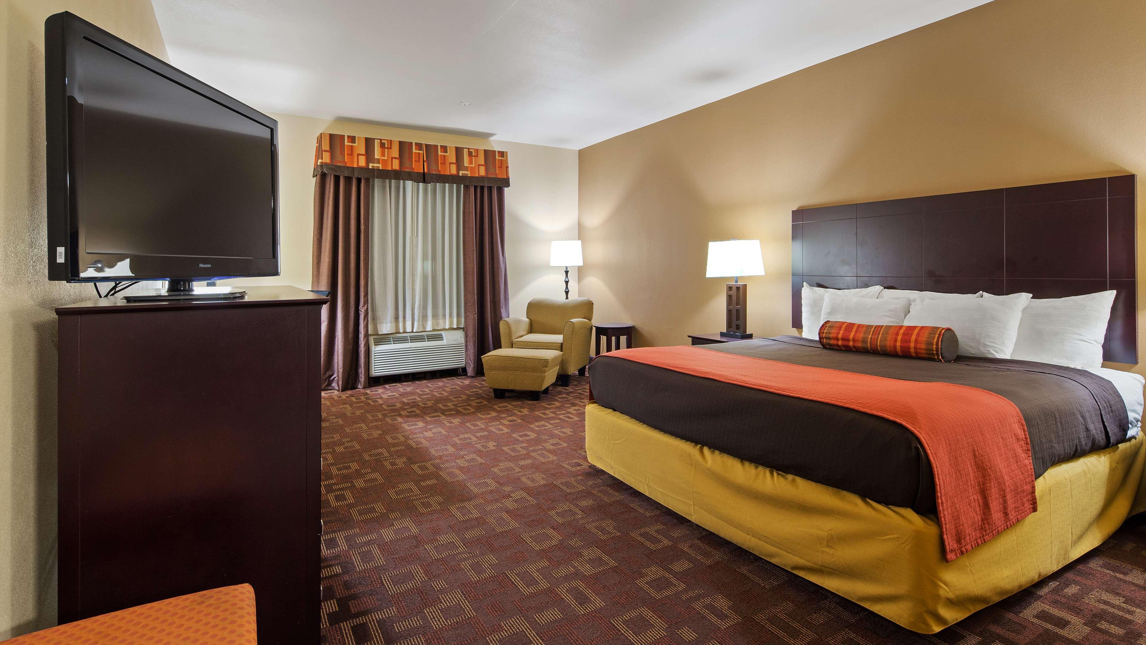 Best Western Plus Goliad Inn & Suites Exterior photo