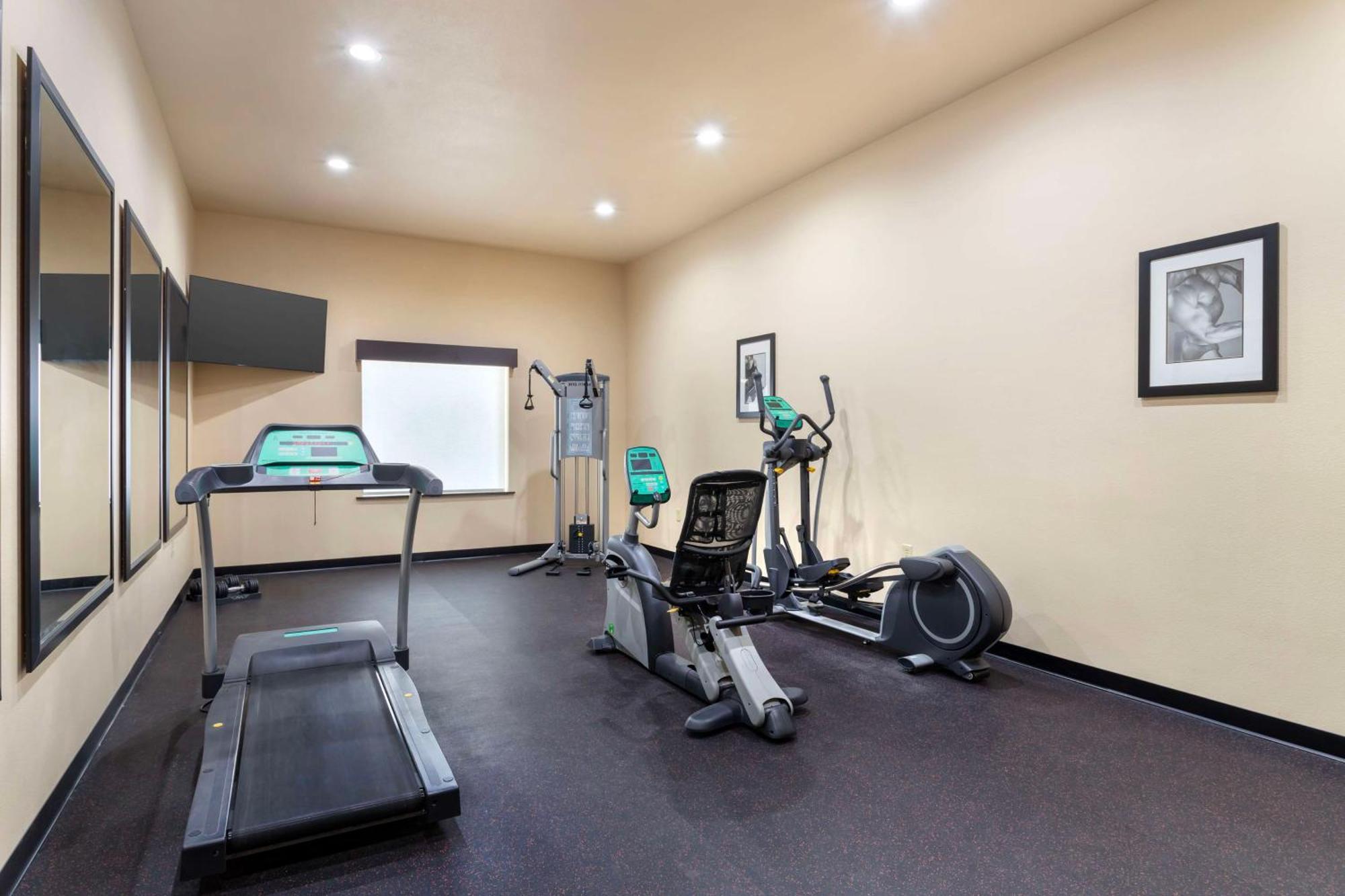 Best Western Plus Goliad Inn & Suites Exterior photo