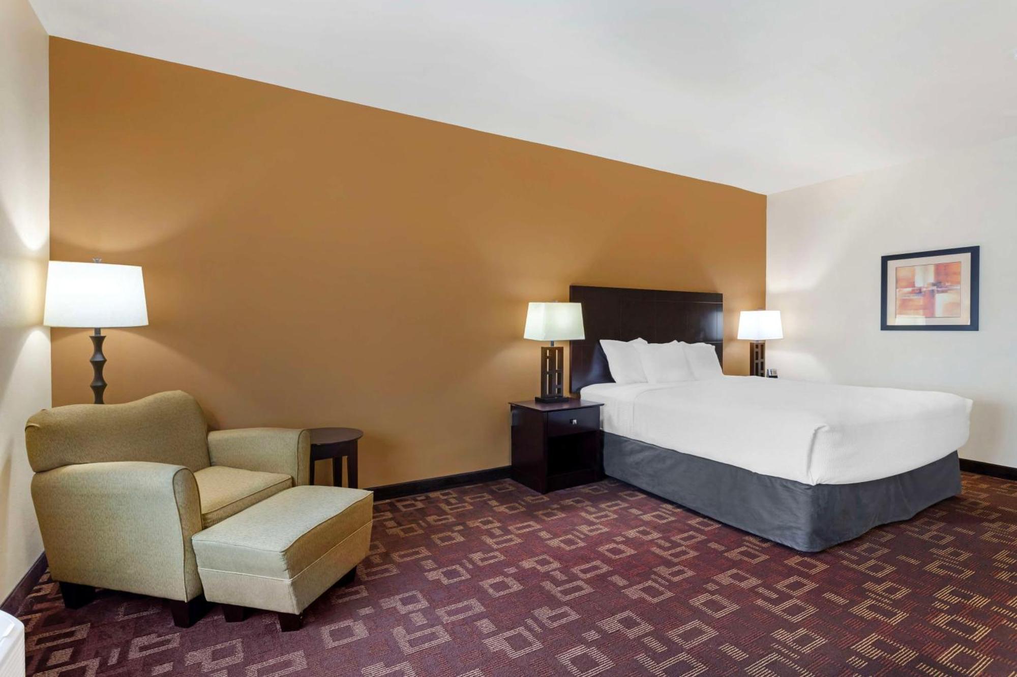Best Western Plus Goliad Inn & Suites Exterior photo