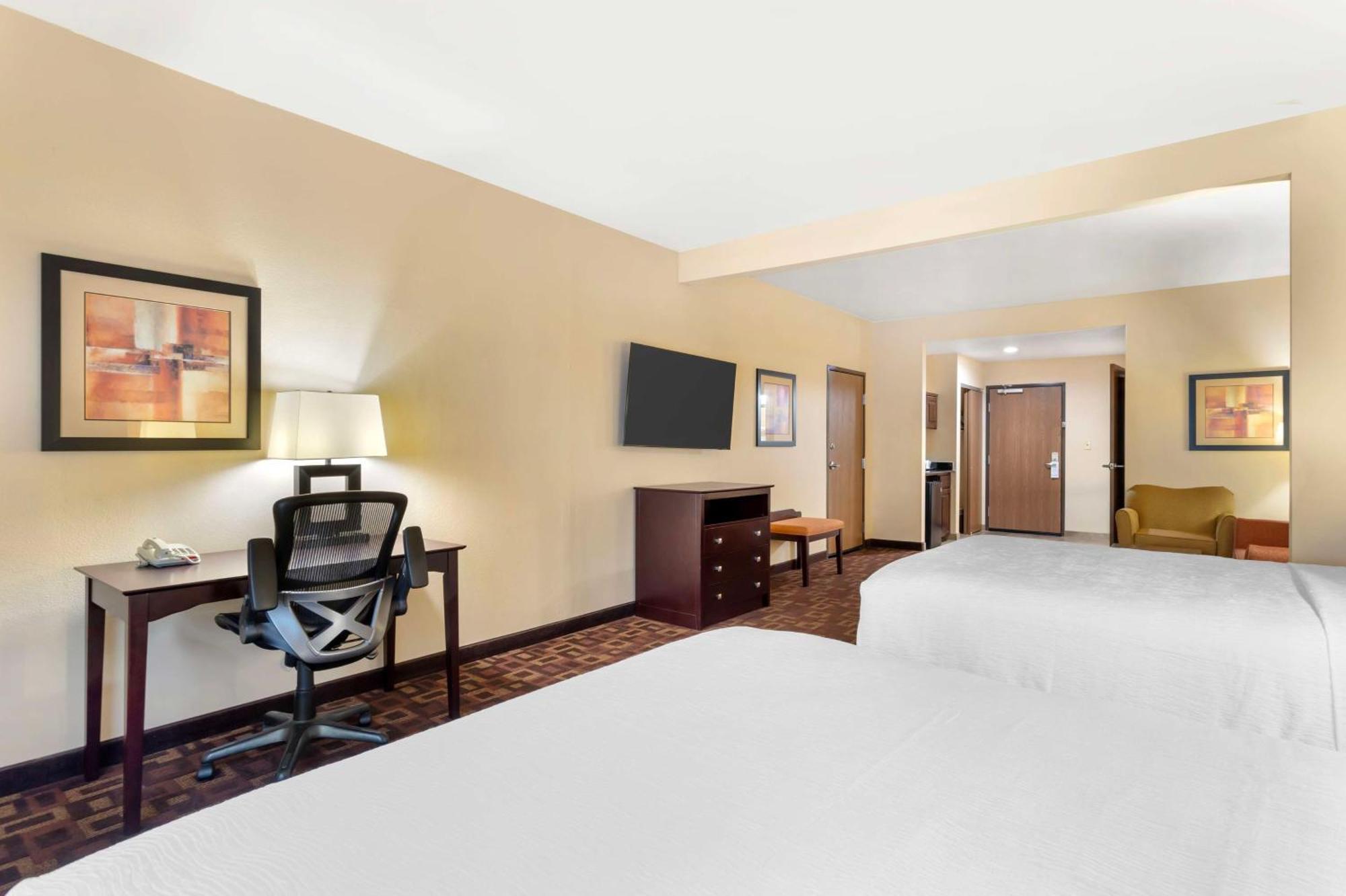 Best Western Plus Goliad Inn & Suites Exterior photo