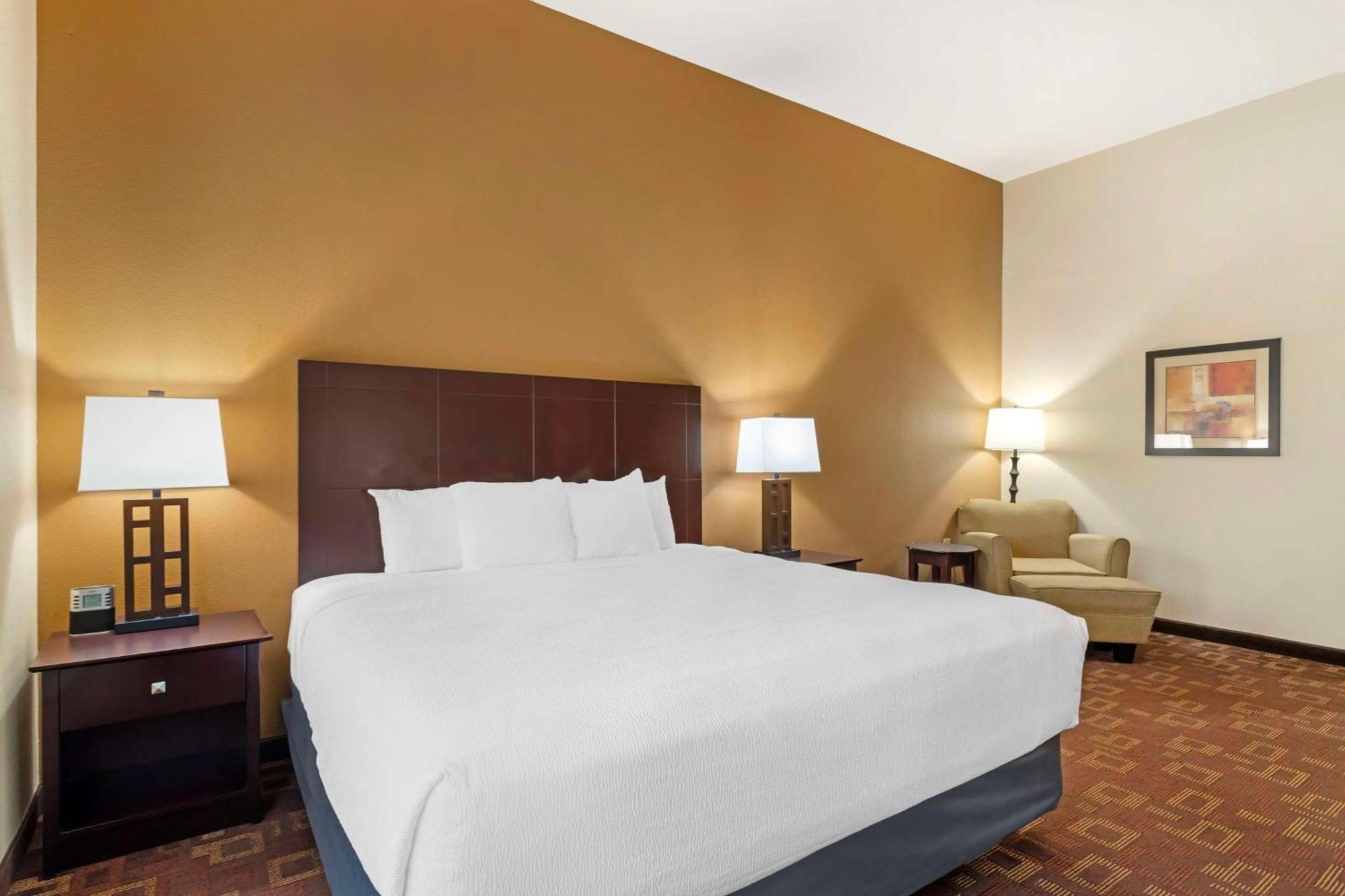 Best Western Plus Goliad Inn & Suites Exterior photo