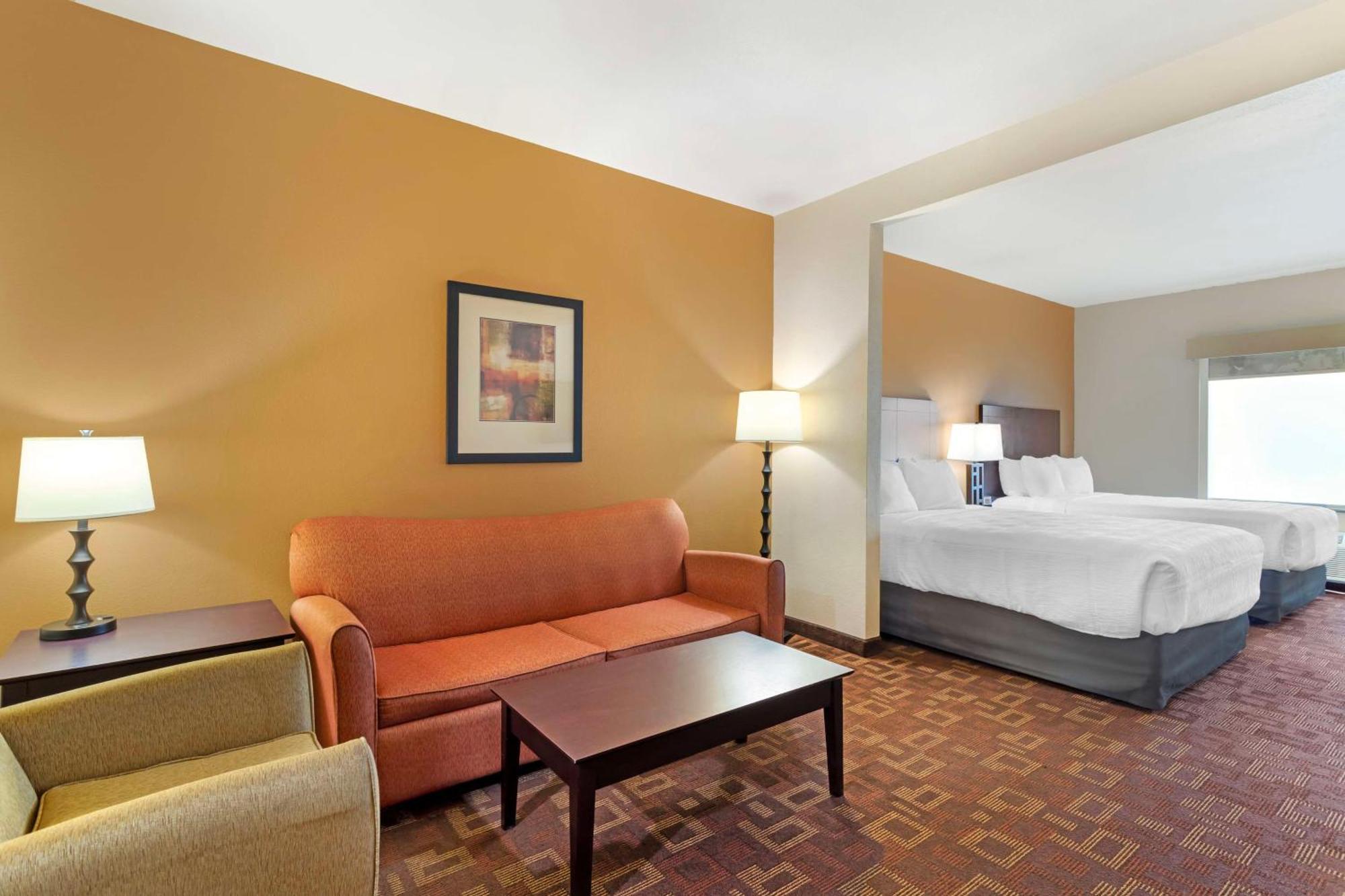 Best Western Plus Goliad Inn & Suites Exterior photo
