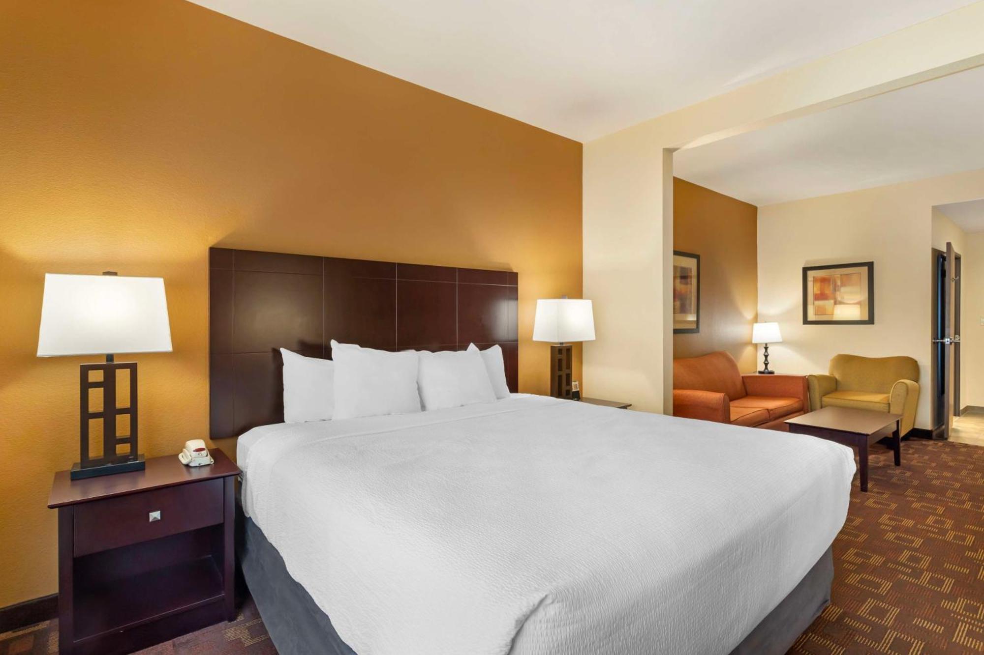 Best Western Plus Goliad Inn & Suites Exterior photo